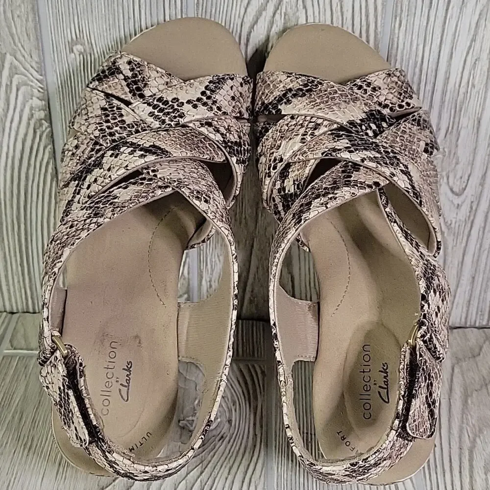 Clarks Annadel Rayna Wedge Taupe Snakeprint Sandals Womens Size 6.5 NEW